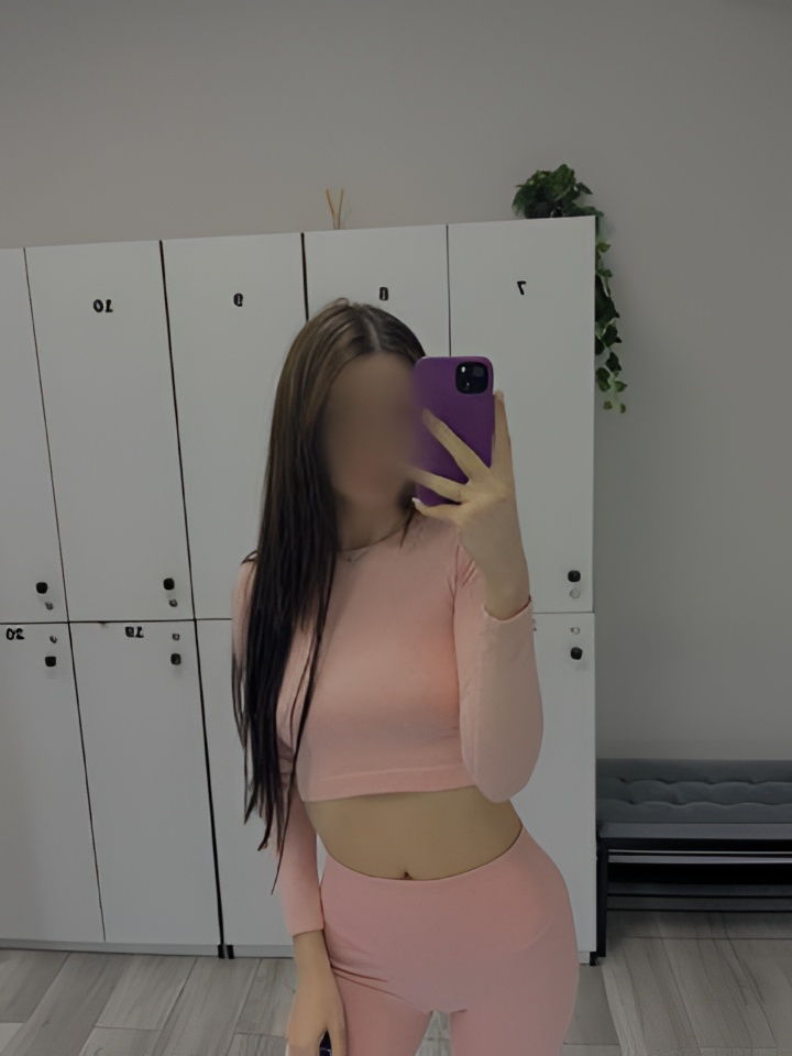 Амалия привлекательная девушка из Сочи цена от 3000 руб