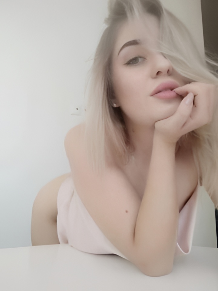 Индивидуалка Карина, доступна для личного знакомства от 10000 руб