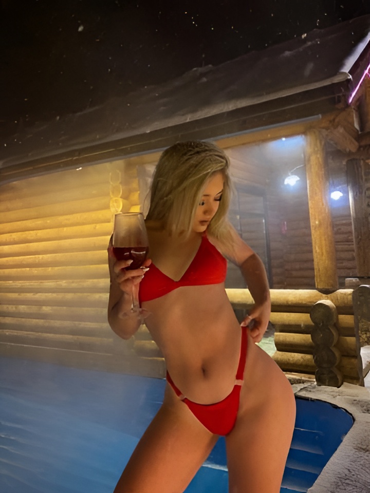 Тамара привлекательная девушка из Сочи цена от 4000 руб