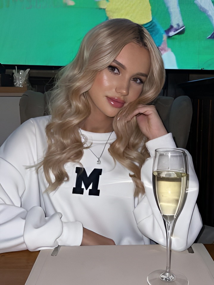 Индивидуалка Венера, доступна для личного знакомства от 1500 руб